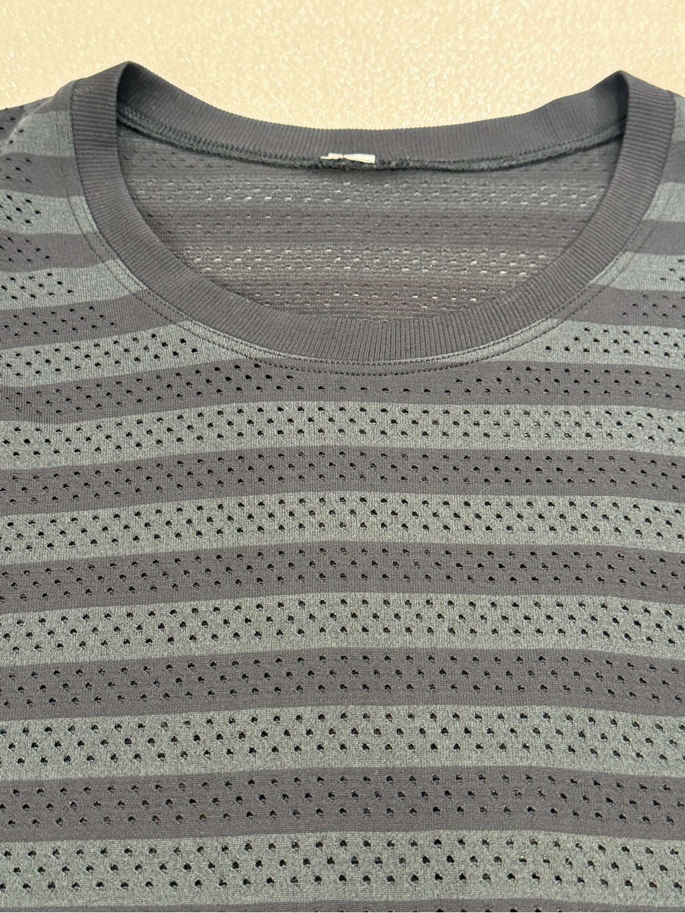 Lululemon Breeze Long Sleeve Top *Stripe Black & Grey Size 10 Run Relaxed Fit - Picture 6 of 8